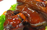 冰糖走油蹄膀