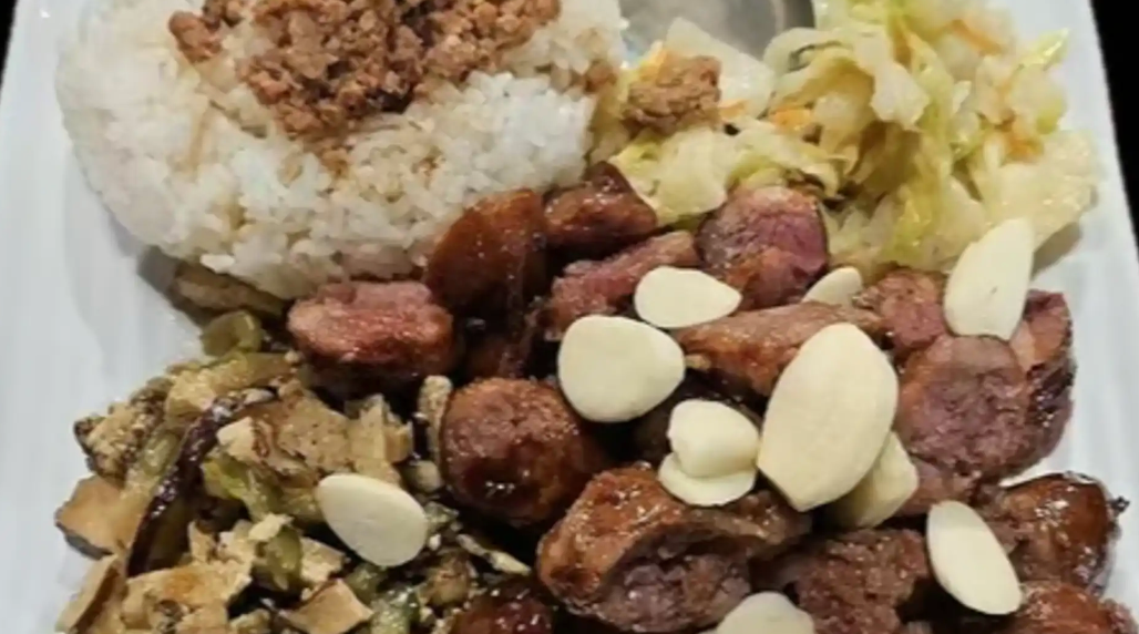 古早味高粱酒香腸飯