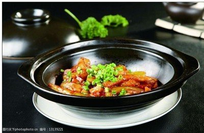 鹹魚雞粒茄子煲