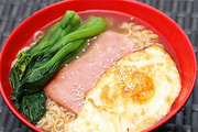 火腿蛋湯麵