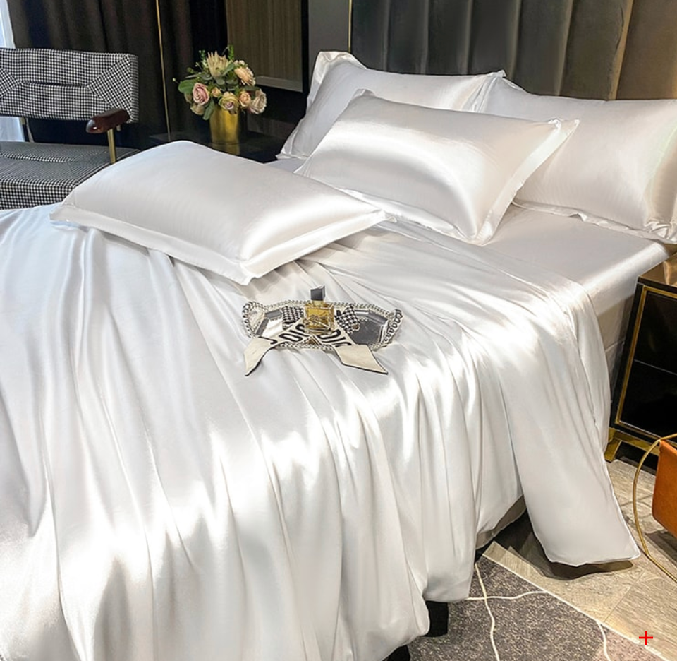 Lullabuy 奢萃天然蠶絲四件組 雪峰白/仙蹤綠/幻月銀/琺瑯粉 Queen Size/King Size