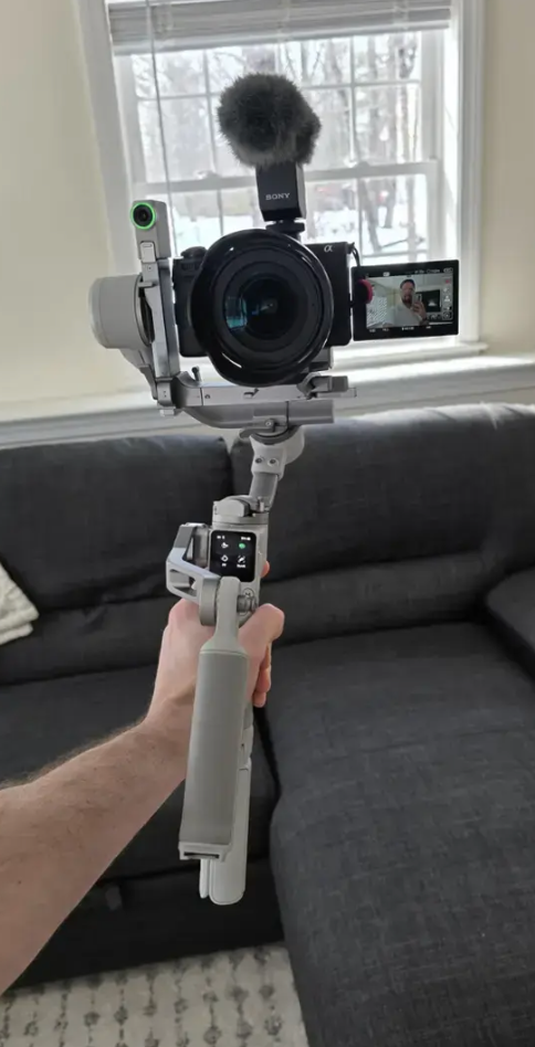 DJI RS 4 Mini 套裝三軸穩定器 - 灰色