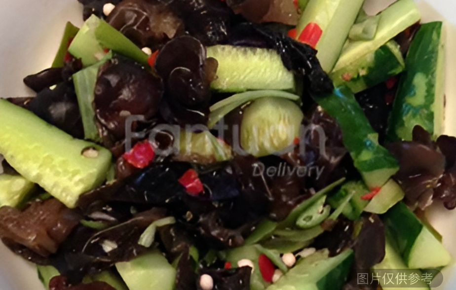 涼拌黃瓜木耳配花生