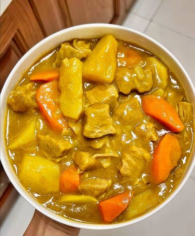 咖喱牛腩