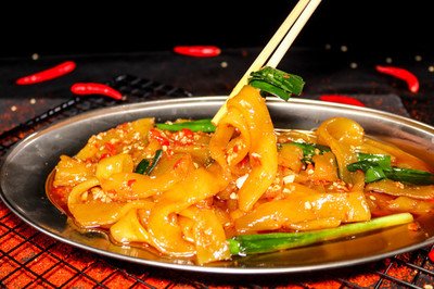 香辣苕皮（蕨粑）炒臘肉