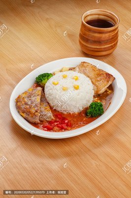 鴛鴦大燴飯配煎蛋