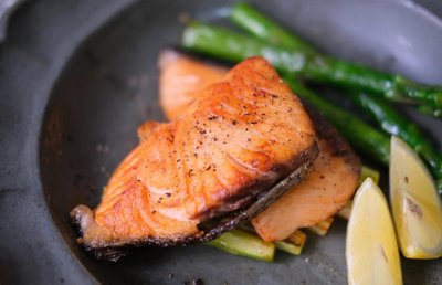 香煎三文魚及龍脷魚