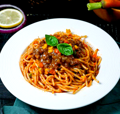 法式黑鬆露煙肉意粉配蒜蓉包