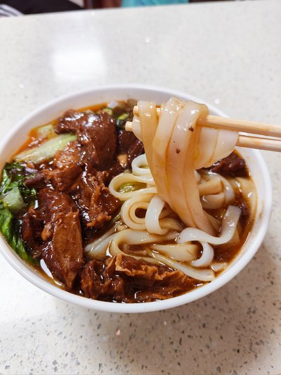 牛腩撈麵（粉）