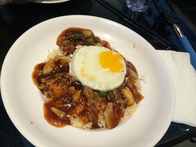 鮮茄煎蛋免治牛肉飯