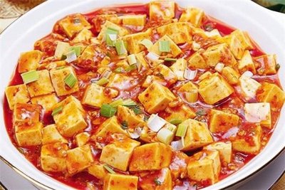 麻婆豆腐（配白飯+蔬菜+滷蛋）