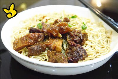 牛腩撈麵