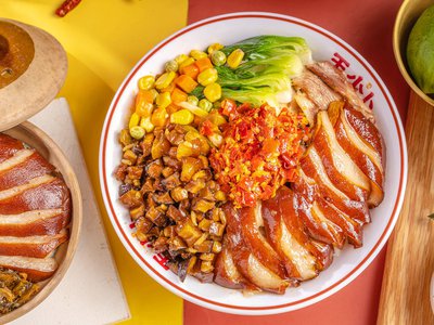 剁椒滷肉飯+滷蛋+酸豆角+飲料