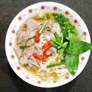 牛骨湯蒸或炸豆腐蔬菜河粉