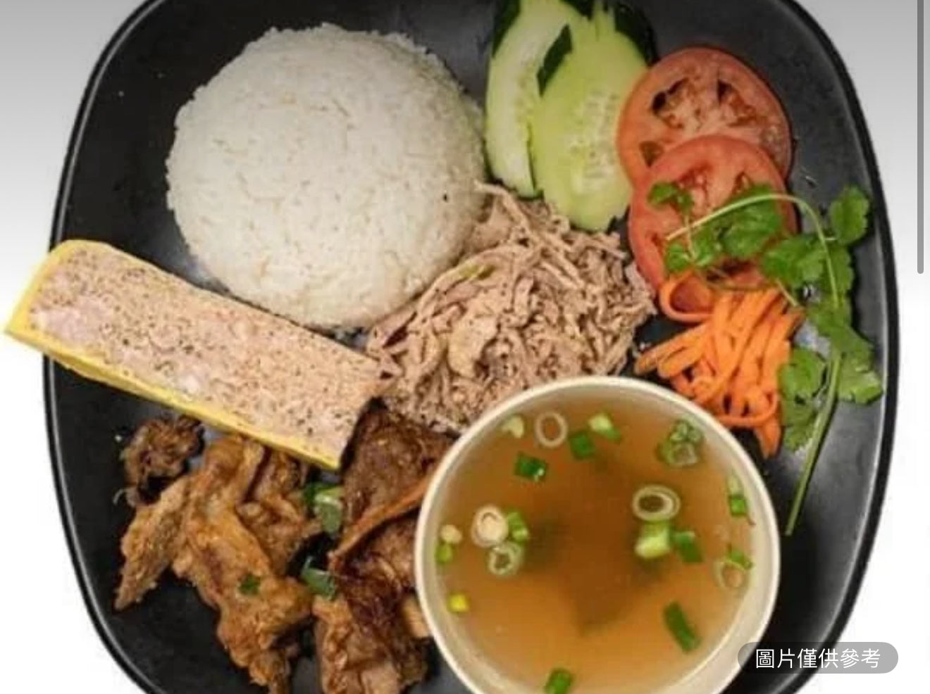 豬肉絲蛋餅烤牛肉飯