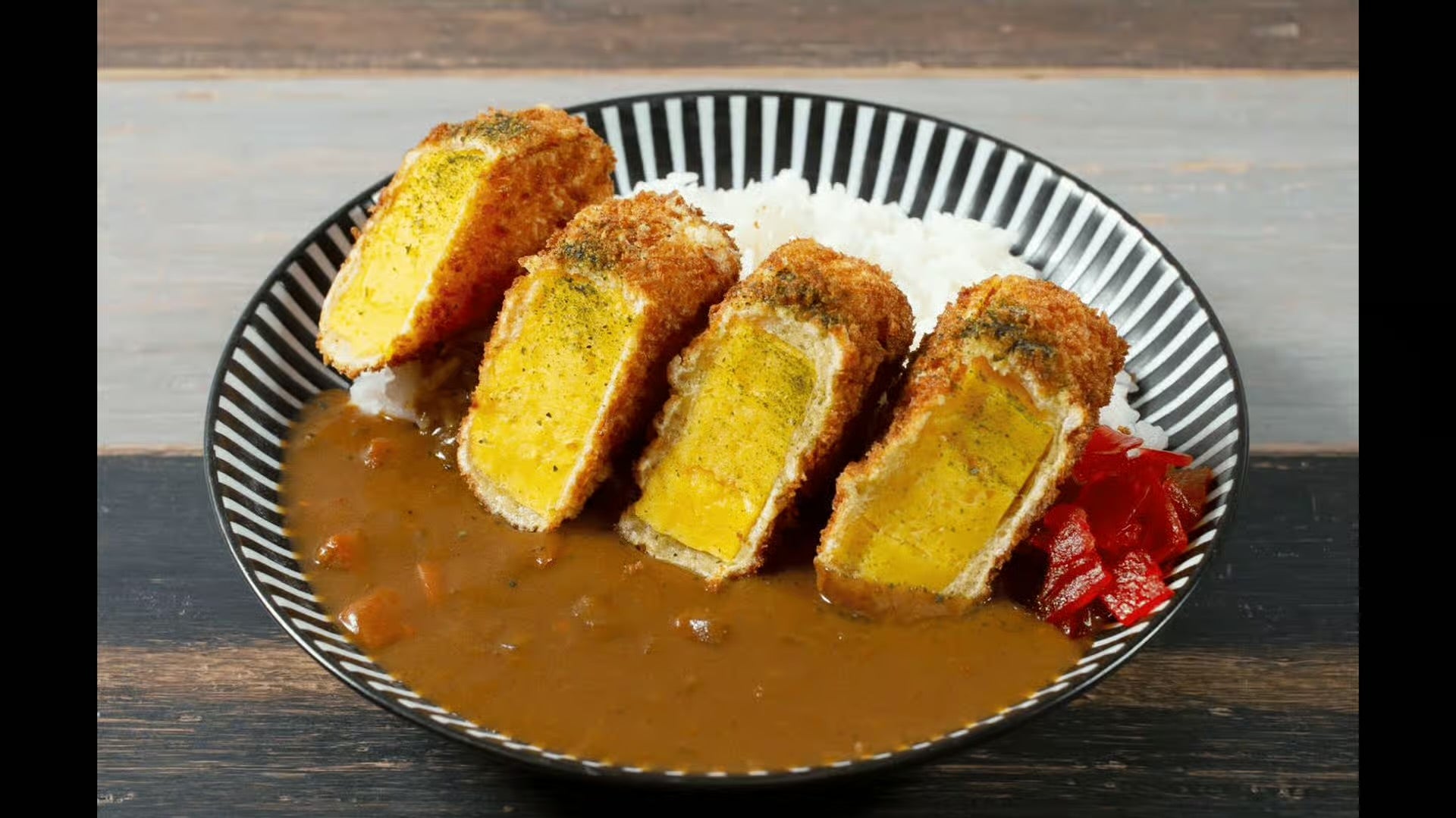 日式炸玉子咖哩飯 (2個)