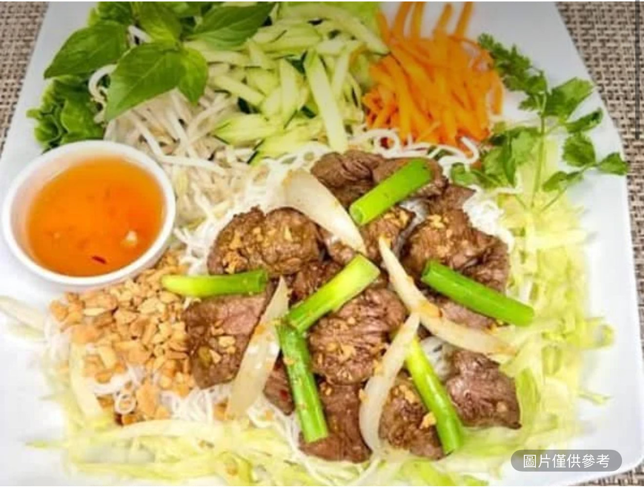 蒜香炒牛裡脊檬粉