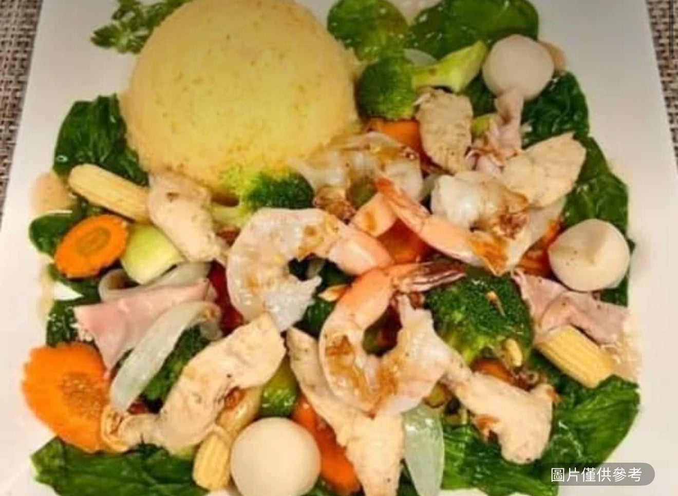 雞肉蝦仁魚蛋炒麵