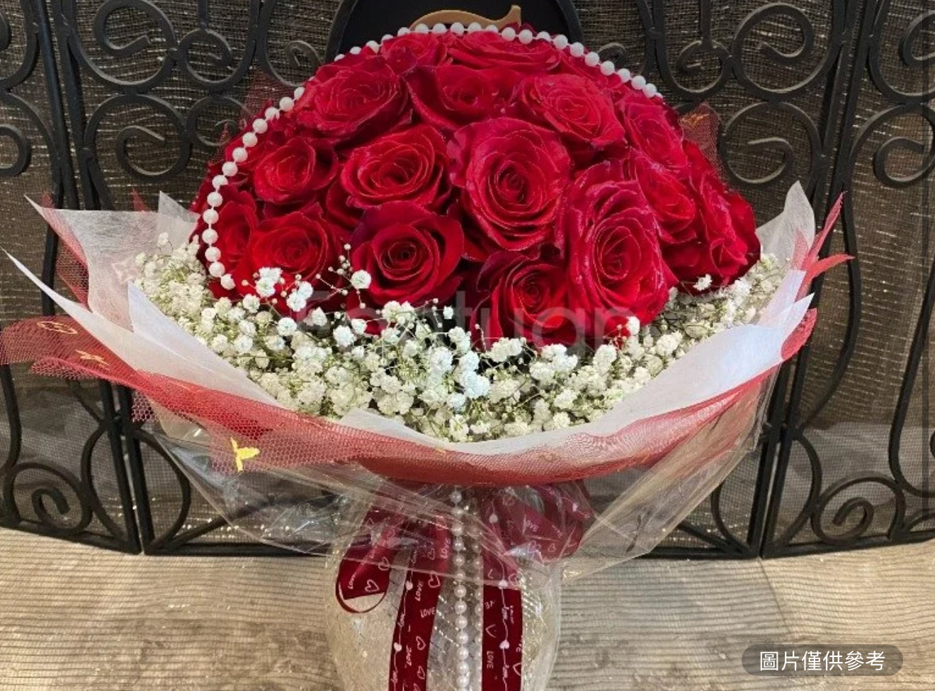 Bouquet: 50 Stems Red Rose With Baby Breath