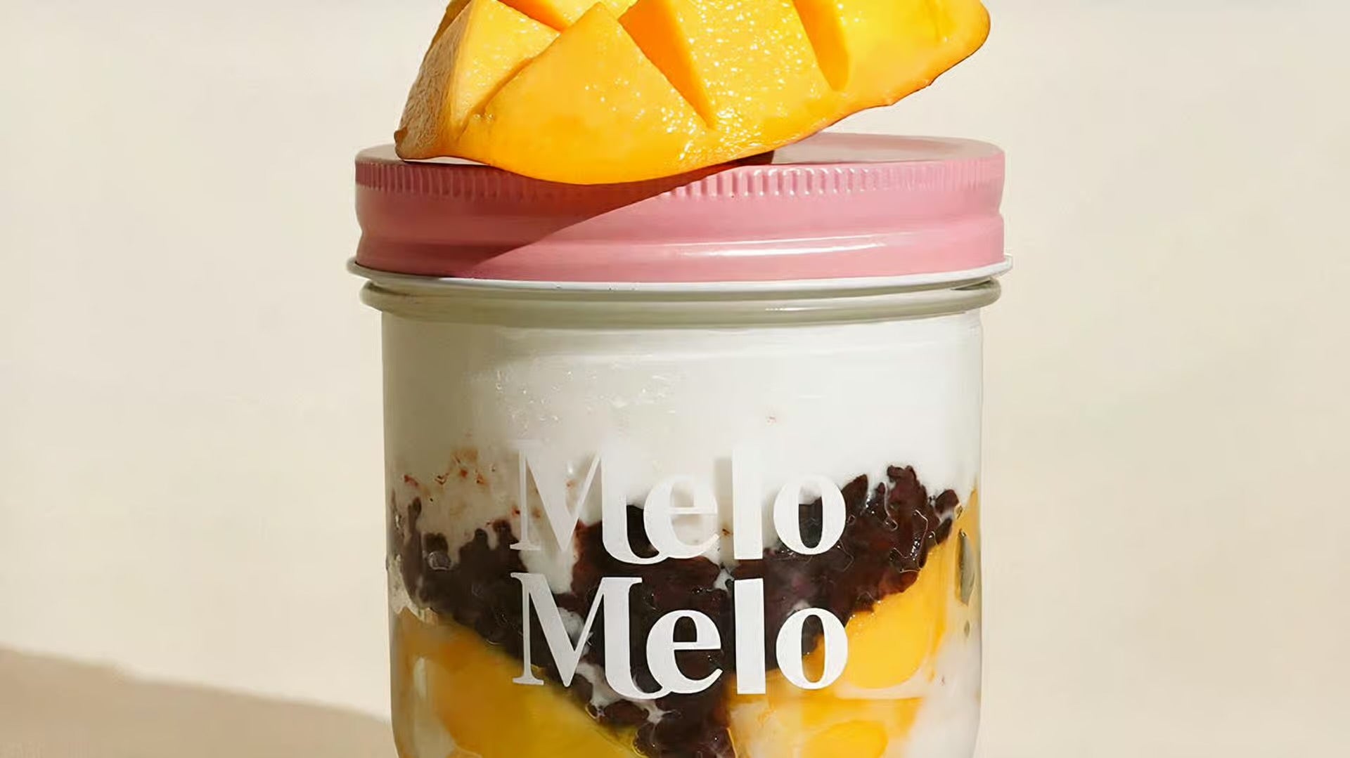 Sunset Mango Coconut / 芒果血糯米椰