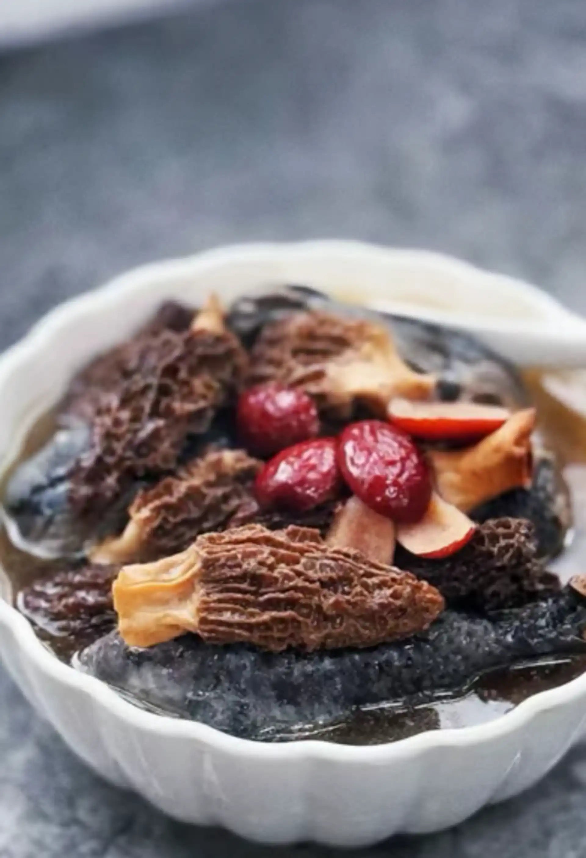 招牌羊肚菌虫草花乌鸡汤