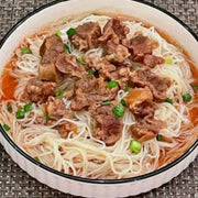 牛腩蒸米粉