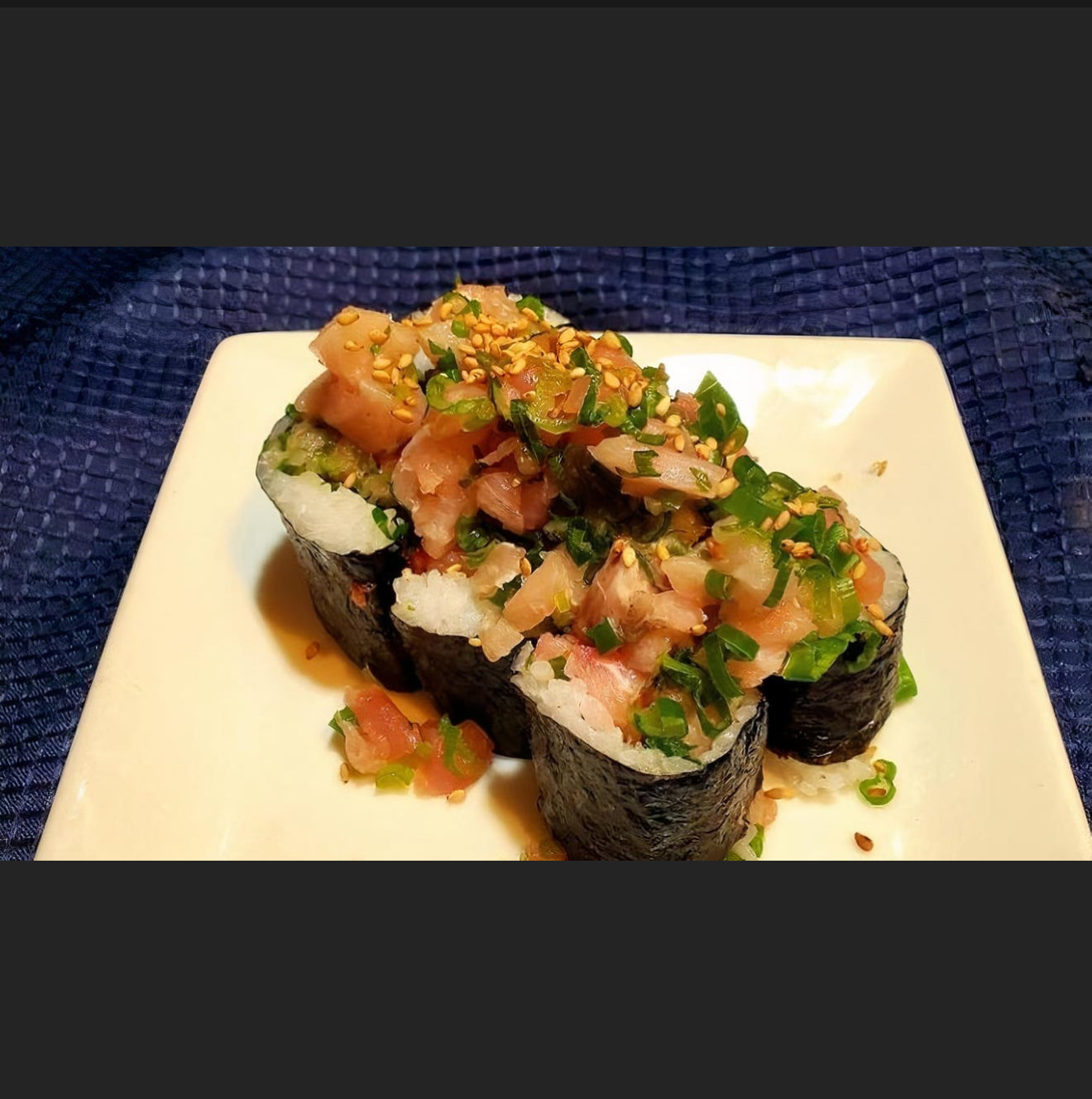 切碎的黃尾魚捲