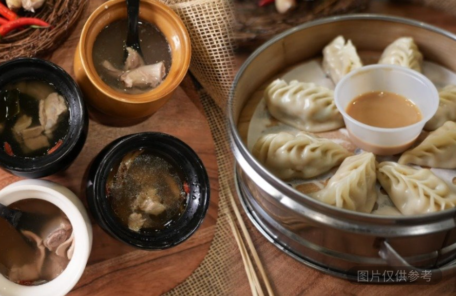 柳葉蒸餃+隨機燉湯