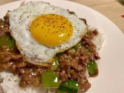 煎蛋免治牛肉飯