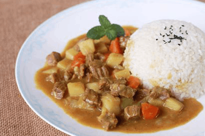 咖喱牛肉飯