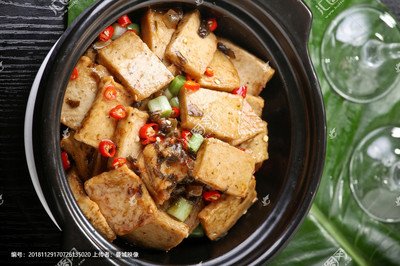 欖菜肉鬆豆腐煲