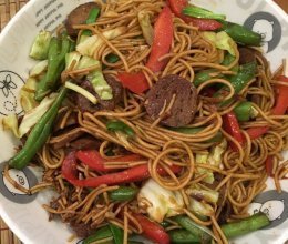 青瓜煙肉炒麵