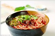 麻辣紅油牛筋麵