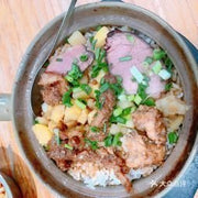 招牌砂鍋雲吞雞