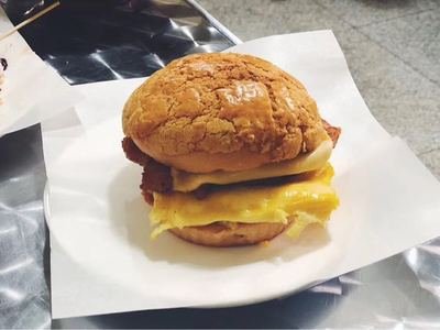 出前一丁配菠蘿油