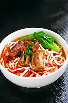 香辣牛肚及牛筋湯麵