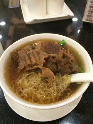 柱候牛腩撈麵