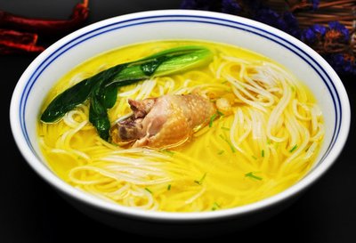 海南黃毛雞湯米（河粉）