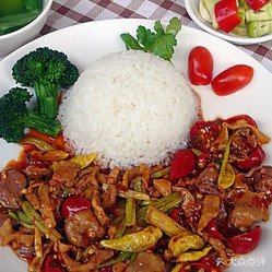 泡椒雞胗蓋飯+蔬菜+滷蛋+飲料