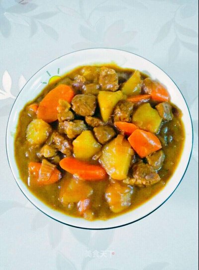 咖喱牛肉或牛腩
