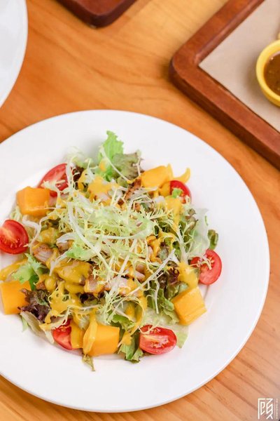 特式大蝦燒雞沙律配日式姜汁